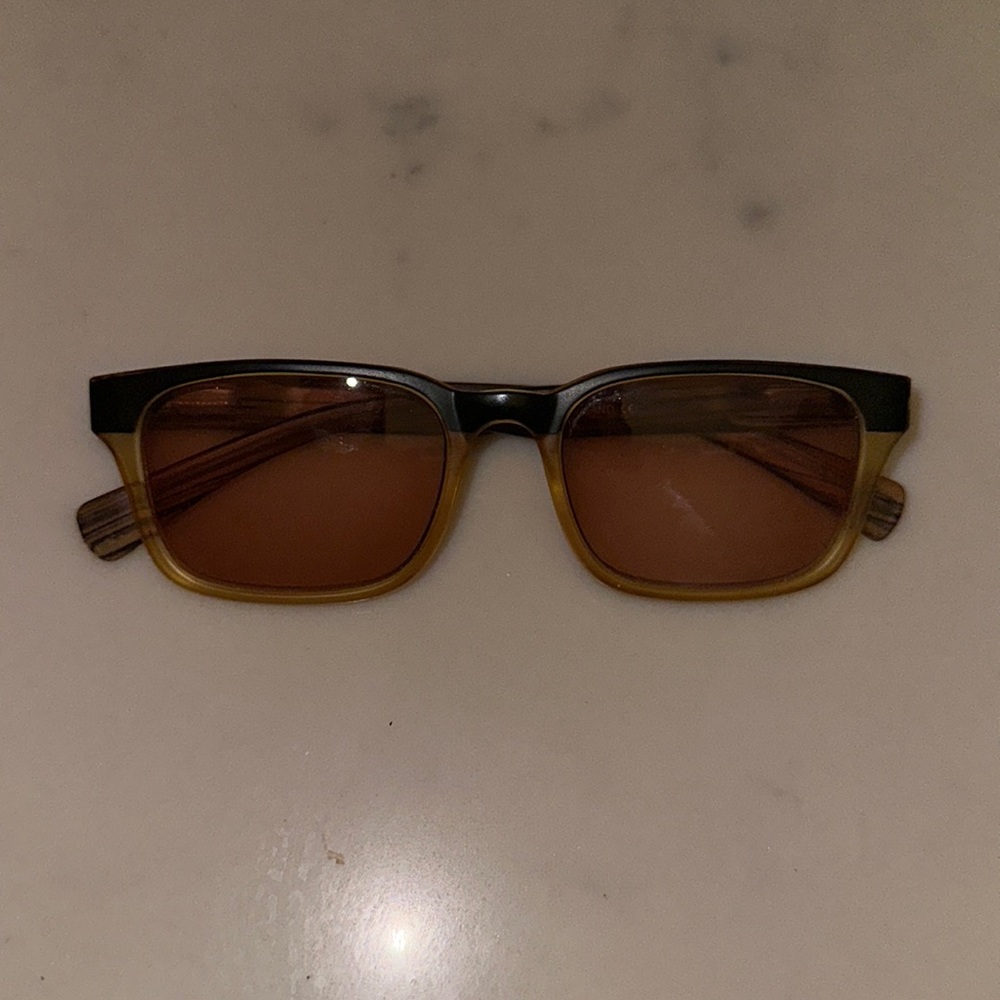 Fram able to put prescription on it. Great condition! 54_16